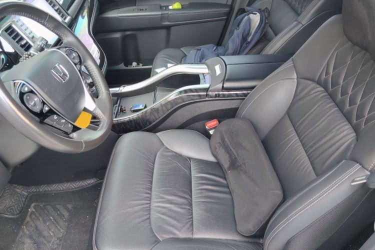 Used Honda Elysion 2019 2.0L Hybrid Luxury Edition Left Front Seat