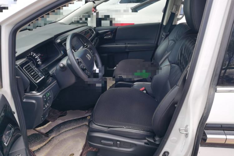 Used Honda Elysion 2019 2.0L Hybrid Luxury Edition Left Front Seat