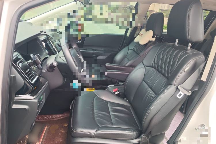 Used Honda Elysion 2019 2.0L Hybrid Luxury Edition Left Front Seat