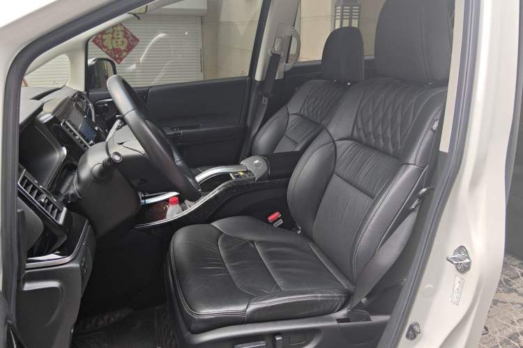 Used Honda Elysion 2019 2.0L Hybrid Luxury Edition Left Front Seat