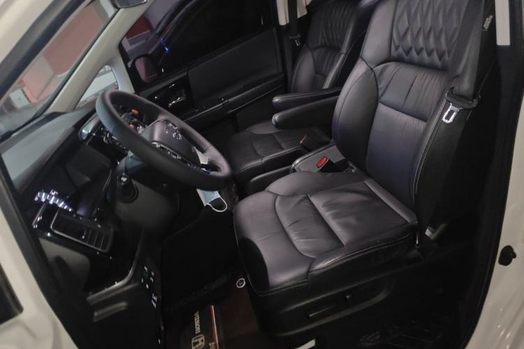 Used Honda Elysion 2019 2.0L Hybrid Luxury Edition Left Front Seat