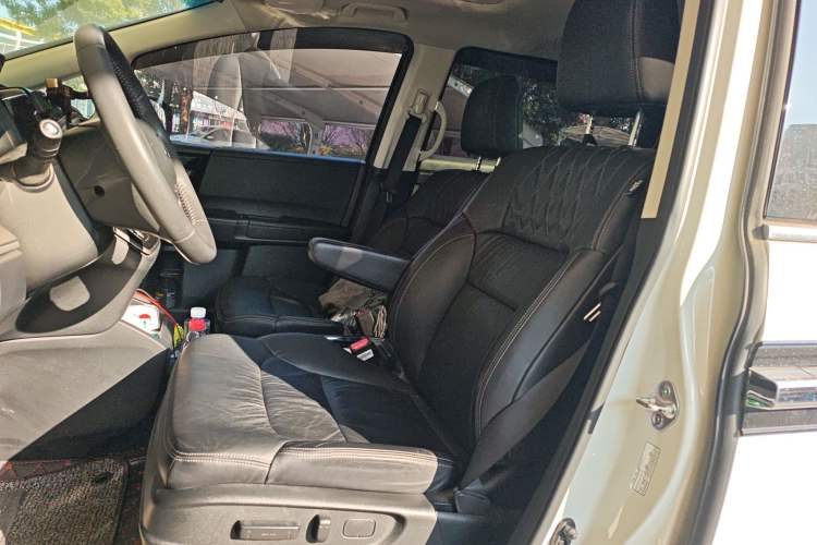 Used Honda Elysion 2019 2.0L Hybrid Luxury Edition Left Front Seat