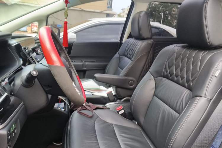 Used Honda Elysion 2019 2.0L Hybrid Luxury Edition Left Front Seat