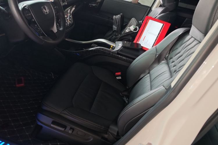 Used Honda Elysion 2019 2.0L Hybrid Luxury Edition Left Front Seat