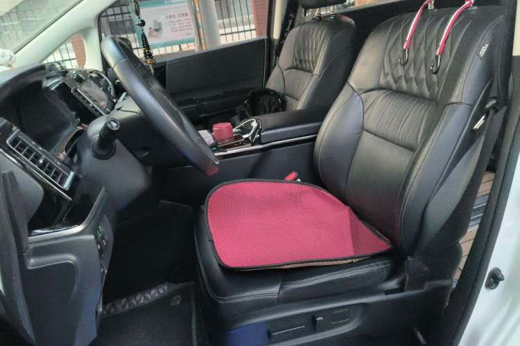 Used Honda Elysion 2019 2.0L Hybrid Luxury Edition Left Front Seat