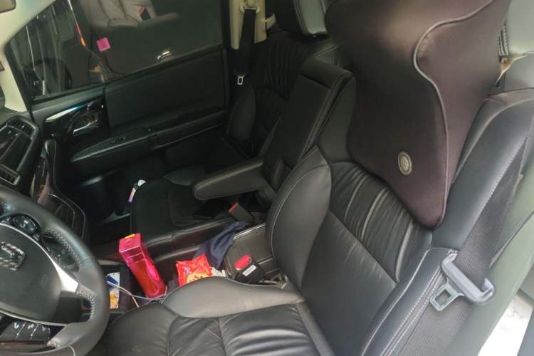 Used Honda Elysion 2019 2.0L Hybrid Supreme Edition Left Front Seat