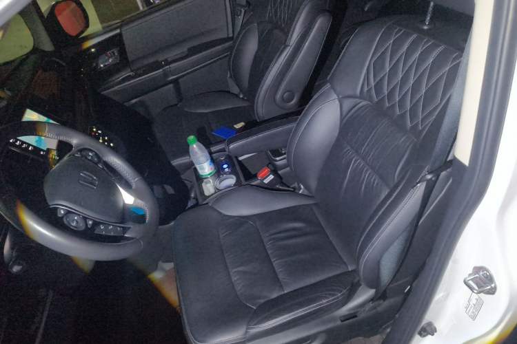 Used Honda Elysion 2019 2.0L Hybrid Luxury Edition Left Front Seat