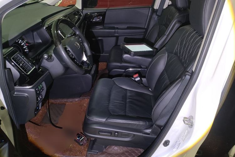 Used Honda Elysion 2019 2.0L Hybrid Comfort Edition Left Front Seat