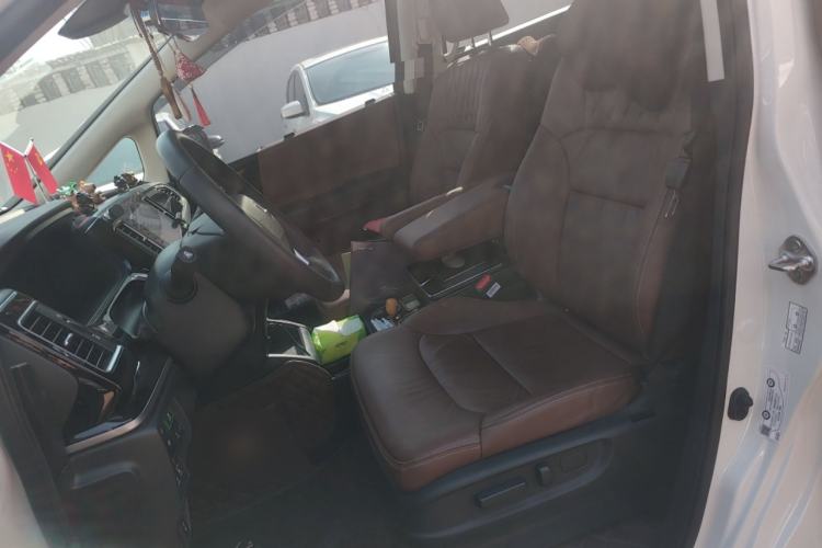 Used Honda Elysion 2019 2.0L Hybrid Supreme Edition Left Front Seat