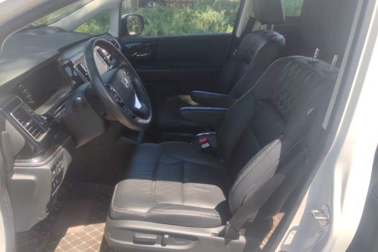Used Honda Elysion 2019 2.0L Hybrid Luxury Edition Left Front Seat