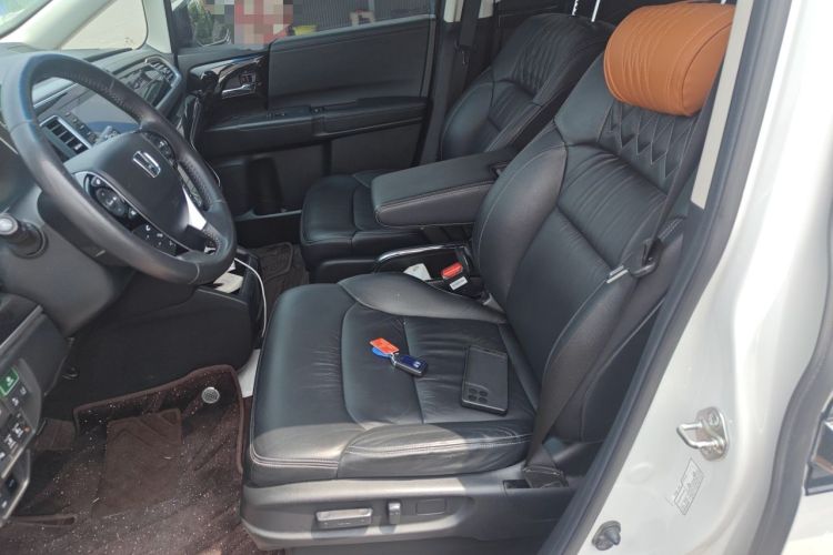 Used Honda Elysion 2019 2.0L Hybrid Supreme Edition Left Front Seat