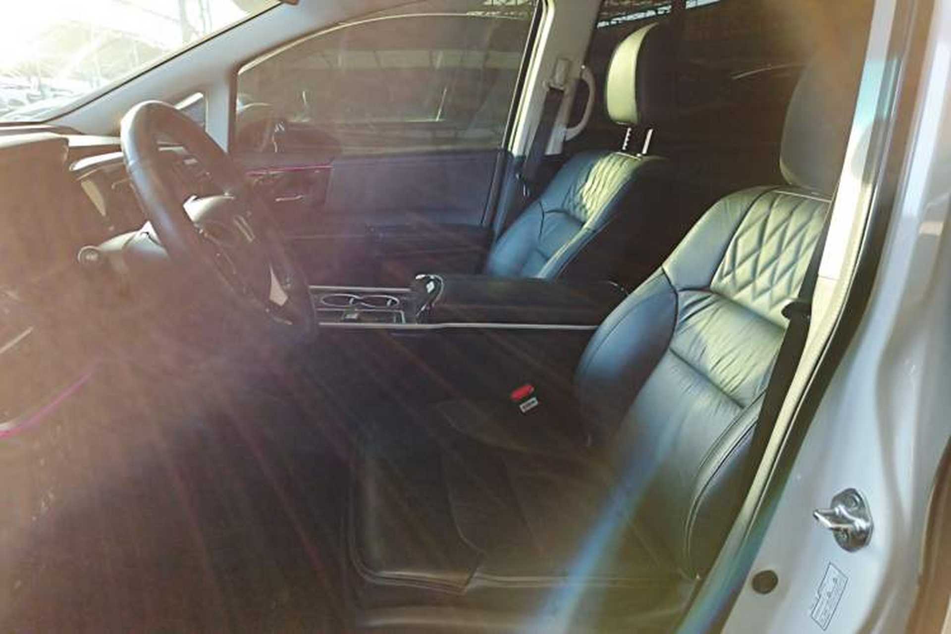 Used Honda Elysion 2019 2.0L Hybrid Comfort Edition Left Front Seat