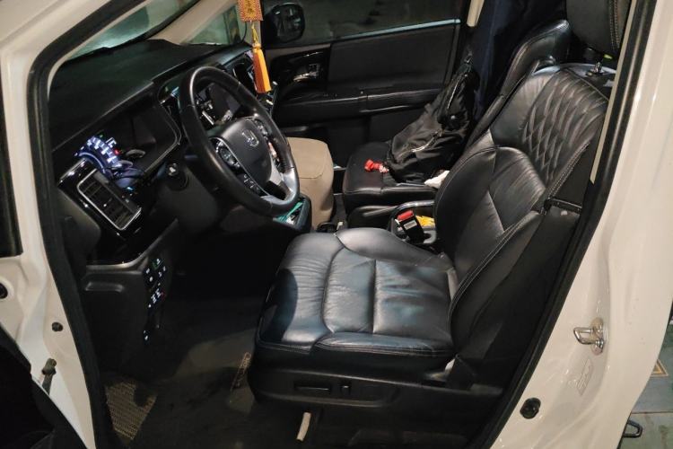 Used Honda Elysion 2019 2.0L Hybrid Luxury Edition Left Front Seat