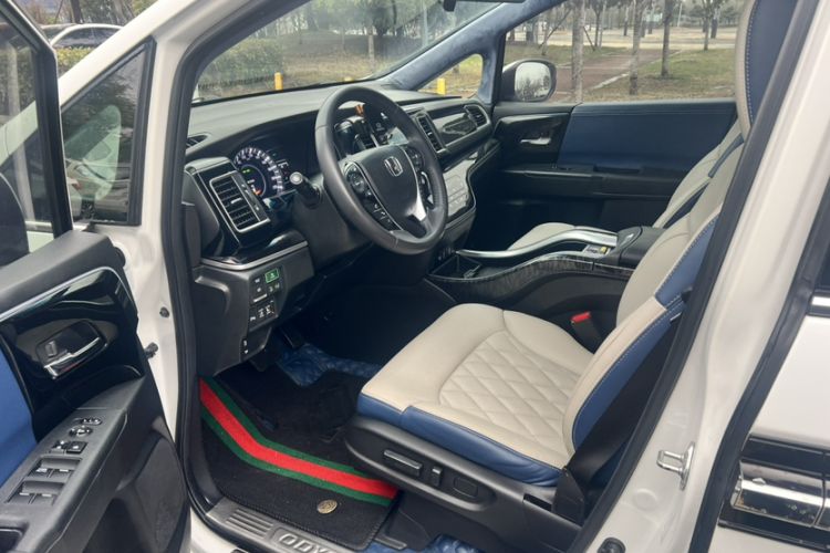 Used Honda Elysion 2019 2.0L Hybrid Comfort Edition Left Front Seat