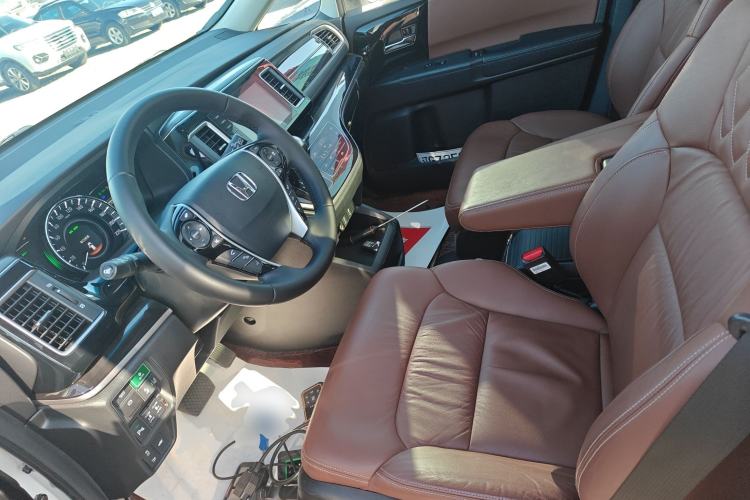 Used Honda Elysion 2019 2.0L Hybrid Supreme Edition Left Front Seat