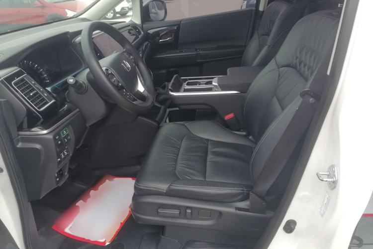 Used Honda Elysion 2019 2.0L Hybrid Supreme Edition Left Front Seat