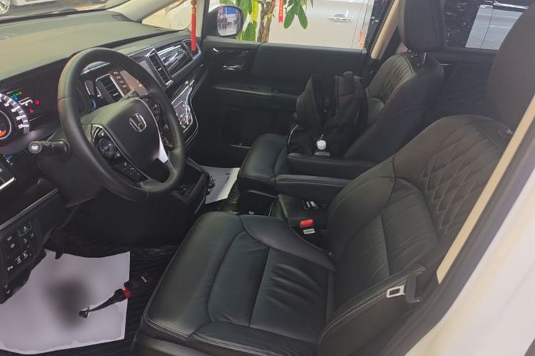 Used Honda Elysion 2019 2.0L Hybrid Luxury Edition Left Front Seat