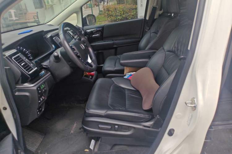 Used Honda Elysion 2019 2.0L Hybrid Supreme Edition Left Front Seat