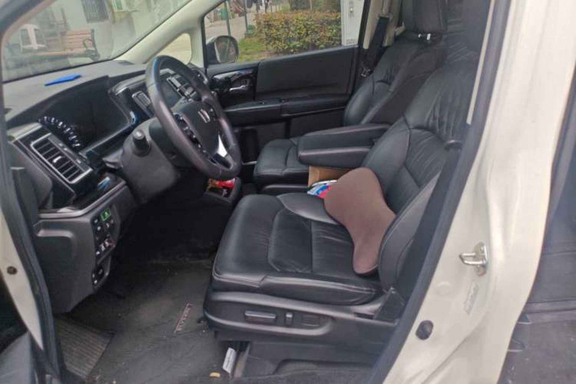 Used Honda Elysion 2019 2.0L Hybrid Supreme Edition Left Front Seat