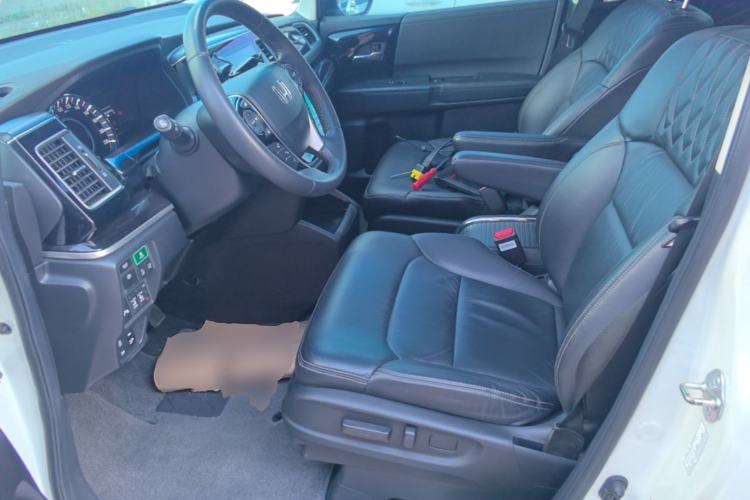 Used Honda Elysion 2019 2.0L Hybrid Luxury Edition Left Front Seat