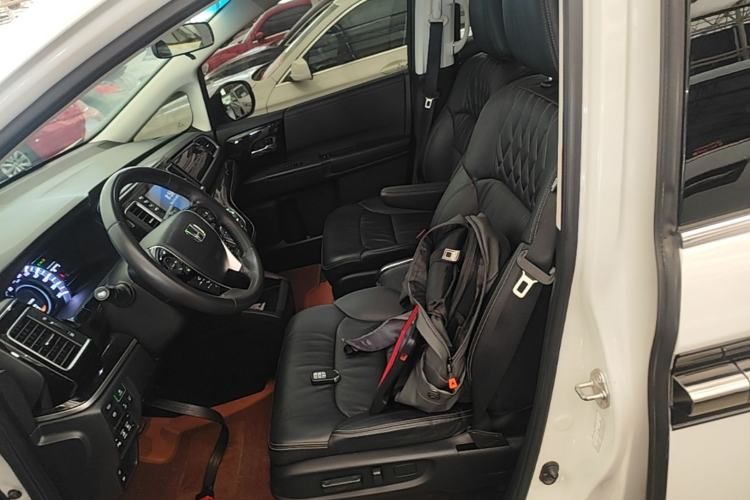 Used Honda Elysion 2019 2.0L Hybrid Luxury Edition Left Front Seat