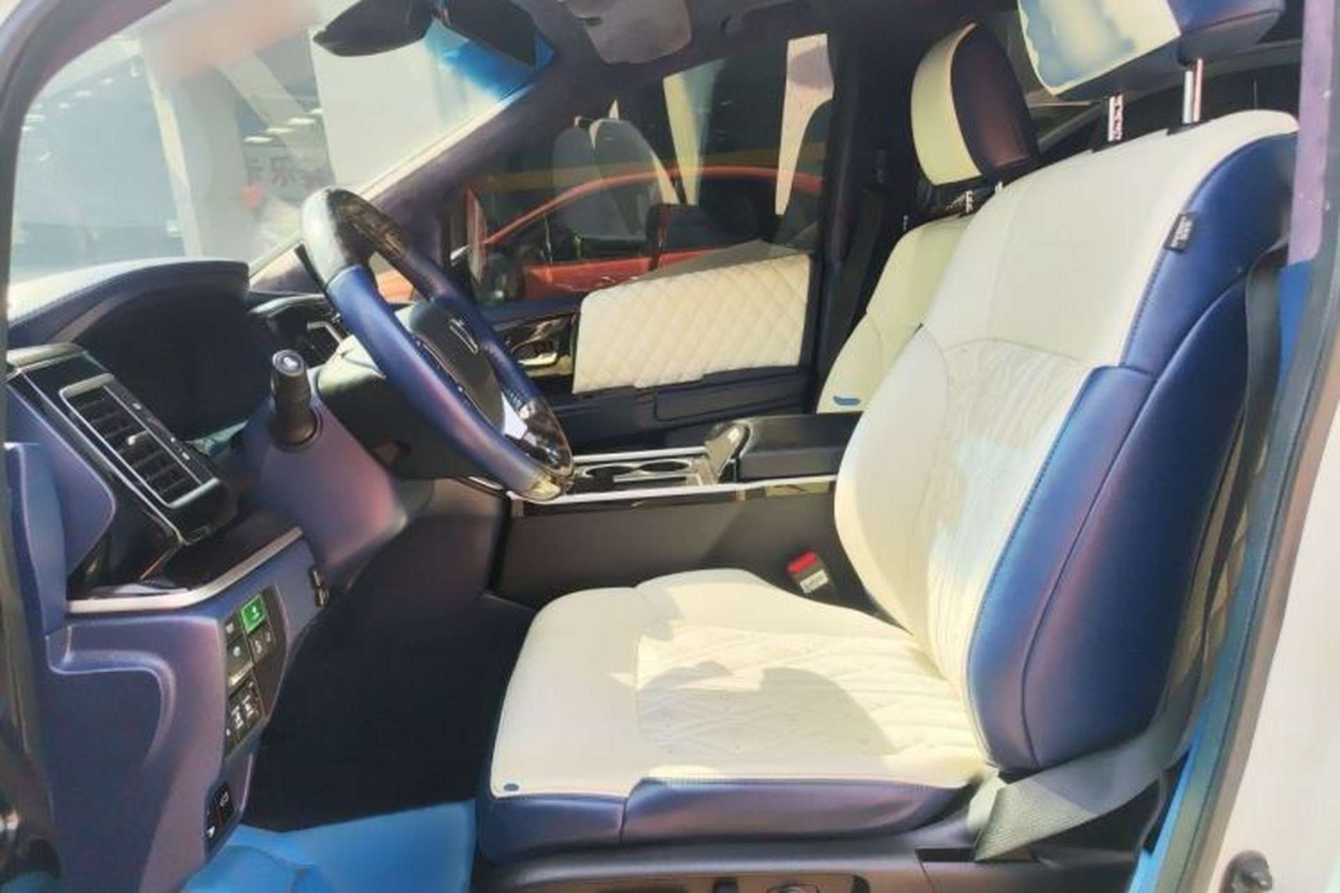 Used Honda Elysion 2019 2.0L Hybrid Luxury Edition Left Front Seat