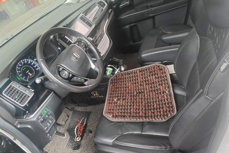 Used Honda Elysion 2019 2.0L Hybrid Luxury Edition Left Front Seat