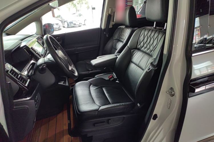 Used Honda Elysion 2019 2.0L Hybrid Supreme Edition Left Front Seat