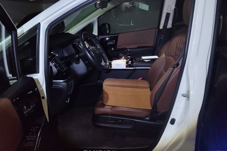 Used Honda Elysion 2019 2.0L Hybrid Supreme Edition Left Front Seat