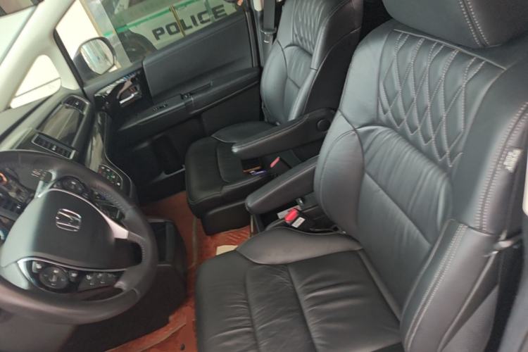 Used Honda Elysion 2019 2.0L Hybrid Luxury Edition Left Front Seat