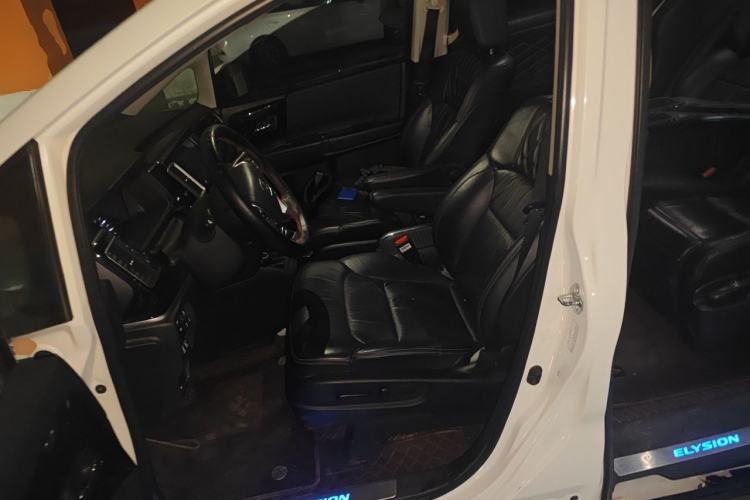 Used Honda Elysion 2019 2.0L Hybrid Luxury Edition Left Front Seat