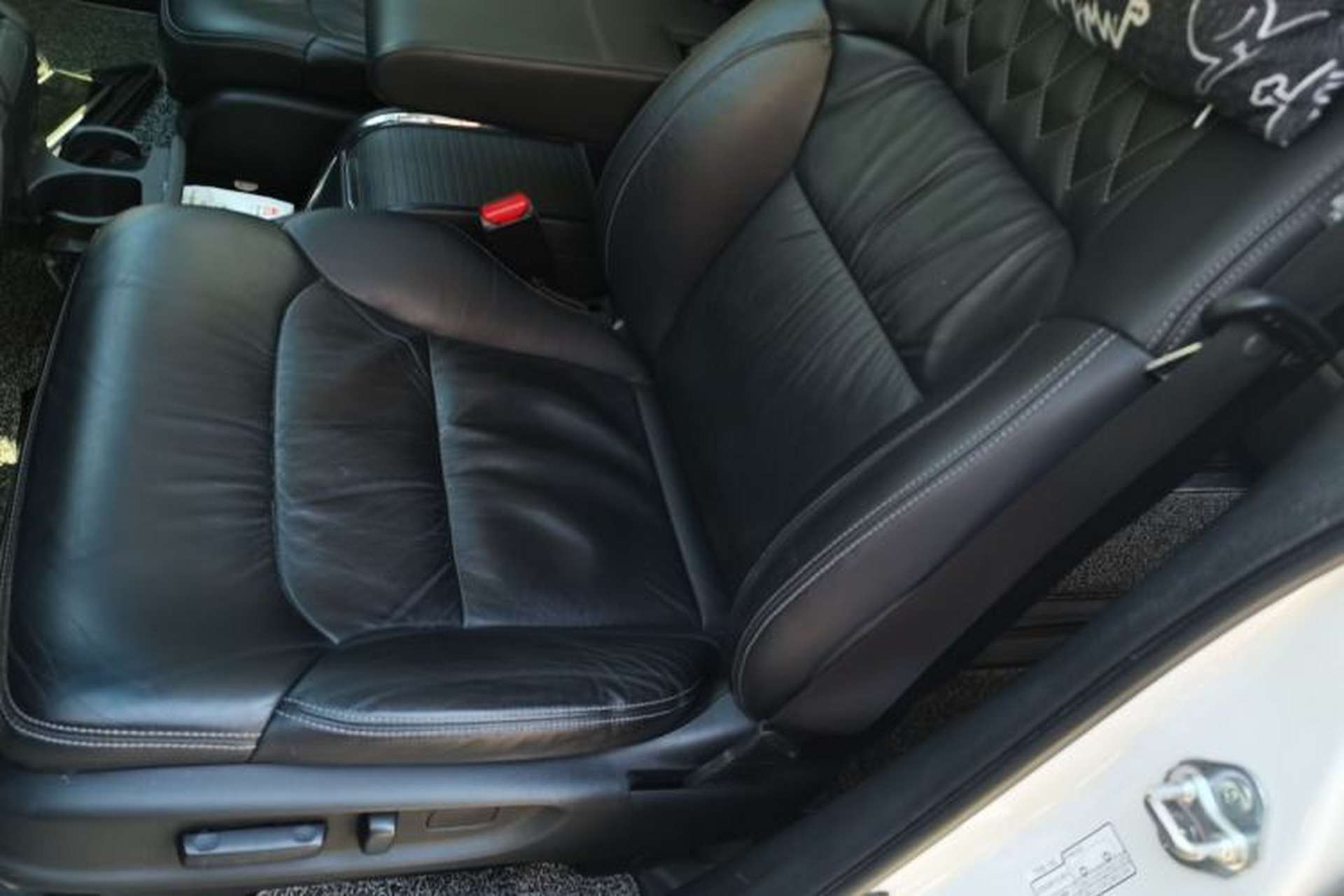 Used Honda Elysion 2019 2.0L Hybrid Luxury Edition Left Front Seat
