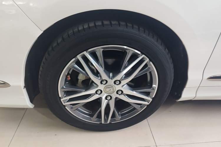 Used Honda Elysion 2019 2.0L Hybrid Luxury Edition Left Front Wheel Hub