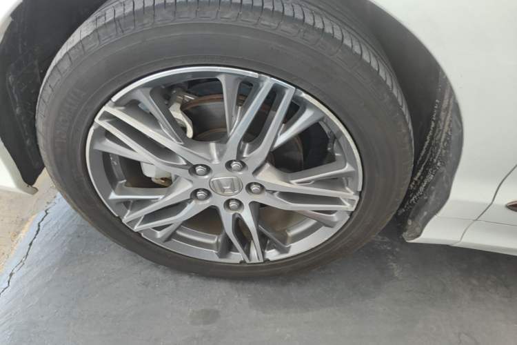 Used Honda Elysion 2019 2.0L Hybrid Supreme Edition Left Front Wheel Hub