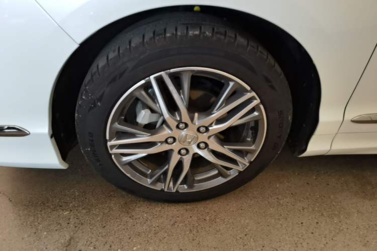 Used Honda Elysion 2019 2.0L Hybrid Luxury Edition Left Front Wheel Hub