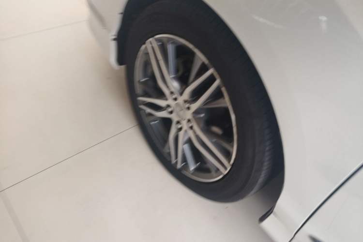 Used Honda Elysion 2019 2.0L Hybrid Luxury Edition Left Front Wheel Hub