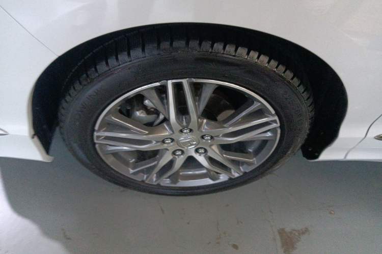 Used Honda Elysion 2019 2.0L Hybrid Luxury Edition Left Front Wheel Hub