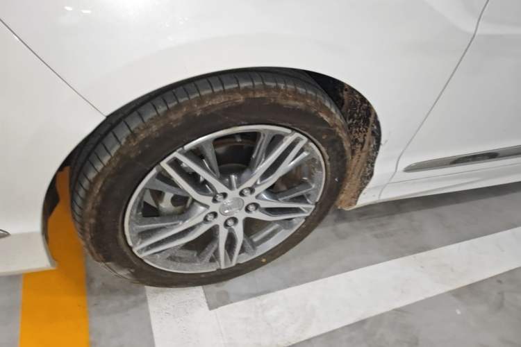 Used Honda Elysion 2019 2.0L Hybrid Supreme Edition Left Front Wheel Hub