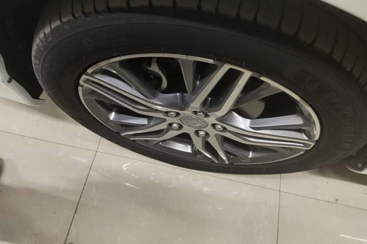 Used Honda Elysion 2019 2.0L Hybrid Comfort Edition Left Front Wheel Hub
