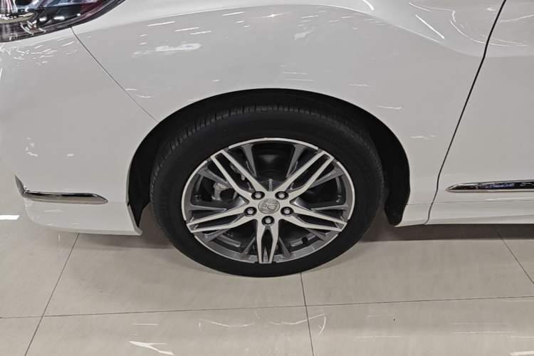 Used Honda Elysion 2019 2.0L Hybrid Supreme Edition Left Front Wheel Hub