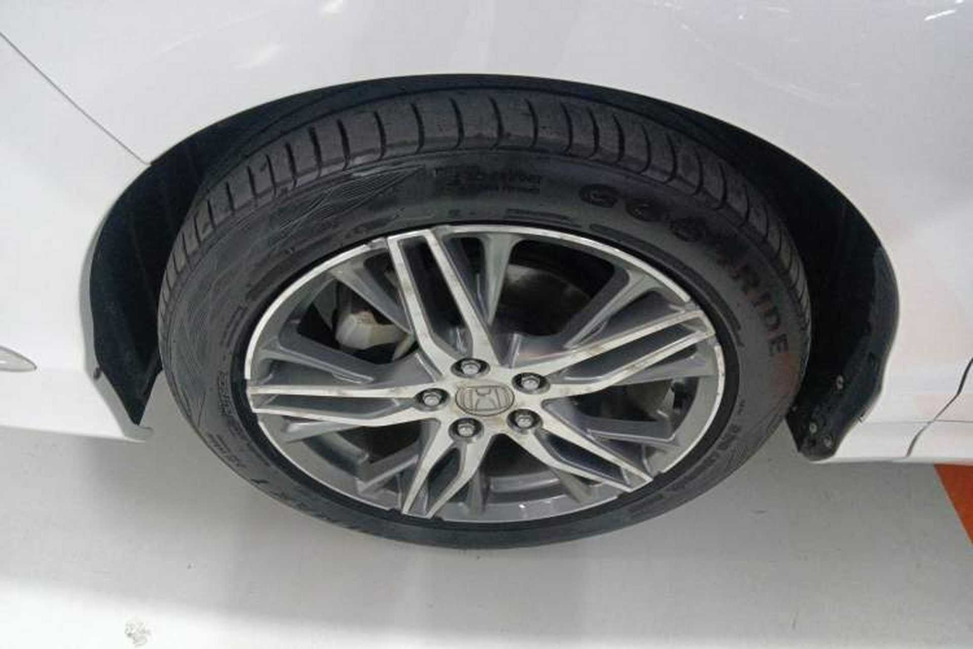 Used Honda Elysion 2019 2.0L Hybrid Comfort Edition Left Front Wheel Hub