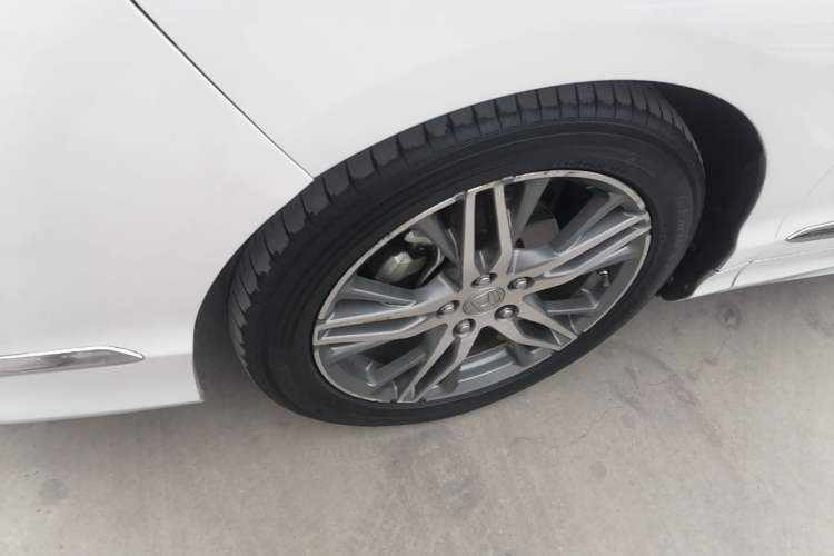 Used Honda Elysion 2019 2.0L Hybrid Supreme Edition Left Front Wheel Hub