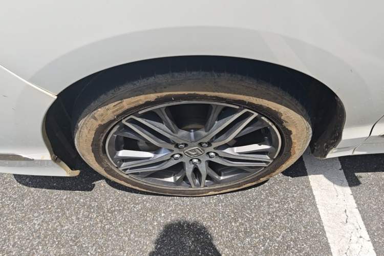 Used Honda Elysion 2019 2.0L Hybrid Luxury Edition Left Front Wheel Hub