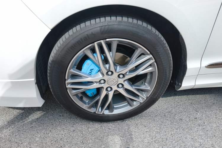 Used Honda Elysion 2019 2.0L Hybrid Supreme Edition Left Front Wheel Hub
