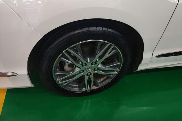 Used Honda Elysion 2019 2.0L Hybrid Supreme Edition Left Front Wheel Hub