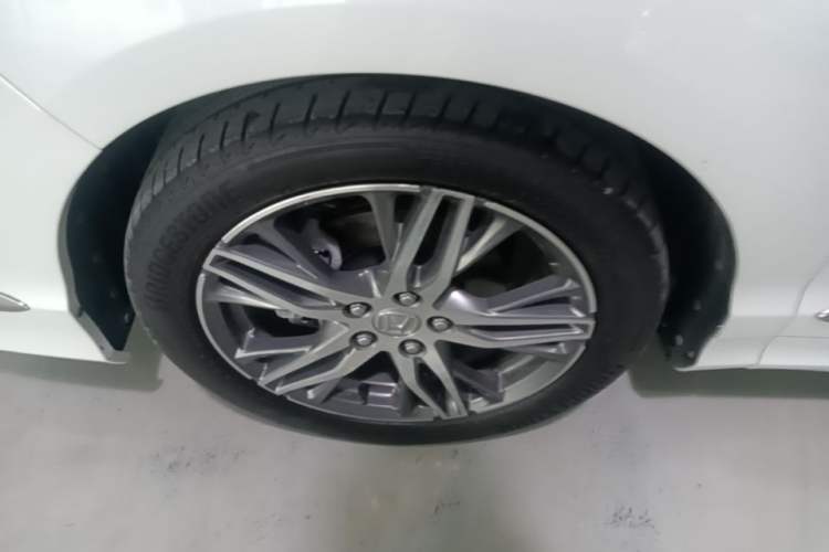 Used Honda Elysion 2019 2.0L Hybrid Luxury Edition Left Front Wheel Hub