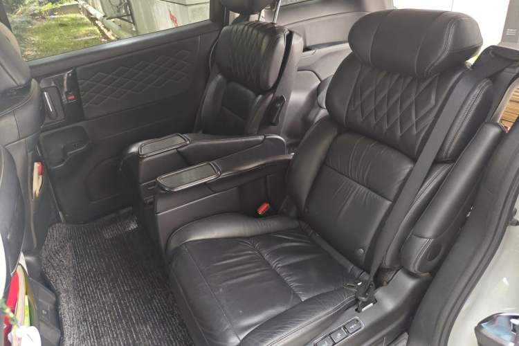 Used Honda Elysion 2019 2.0L Hybrid Luxury Edition Left Rear Seat