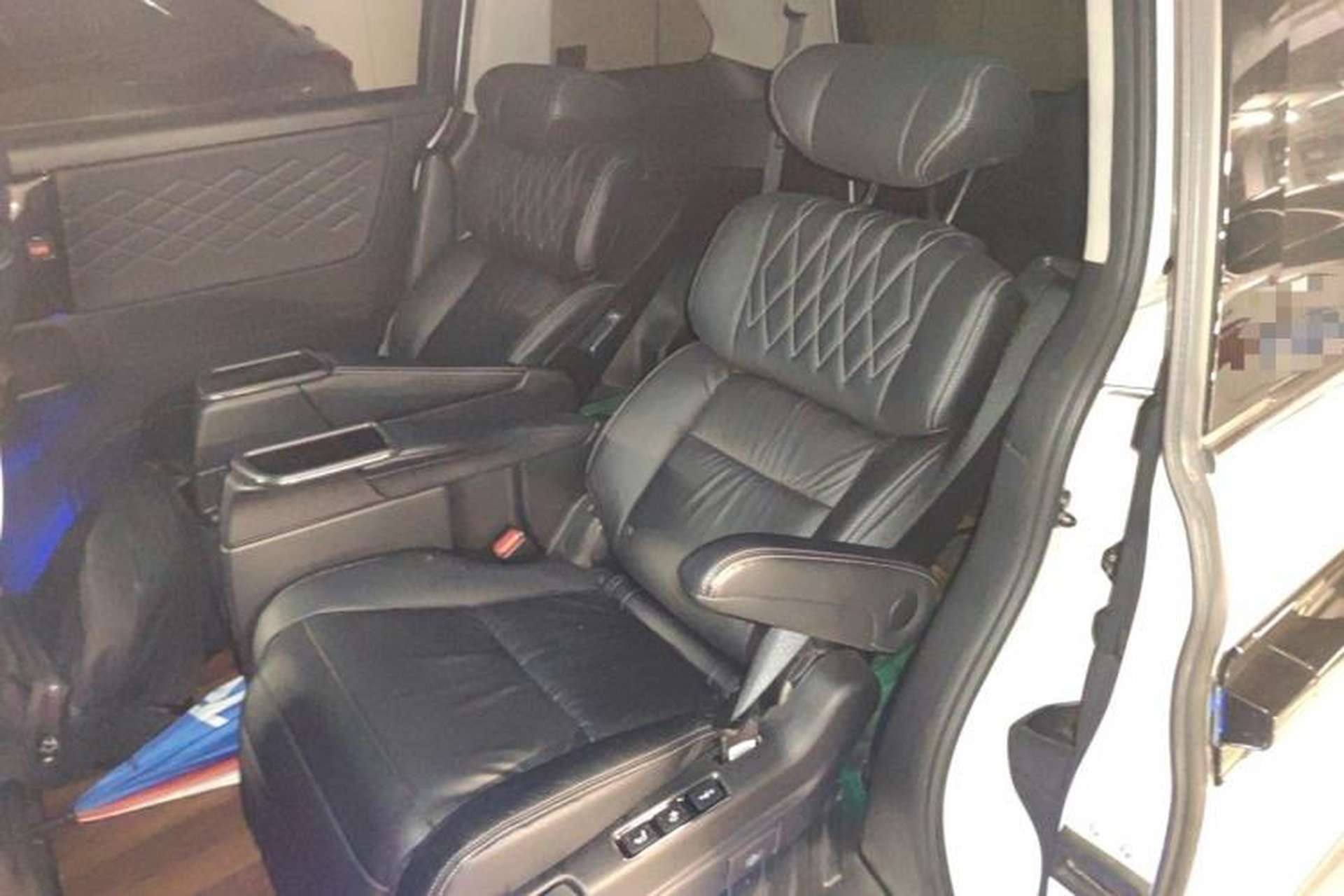 Used Honda Elysion 2019 2.0L Hybrid Luxury Edition Left Rear Seat