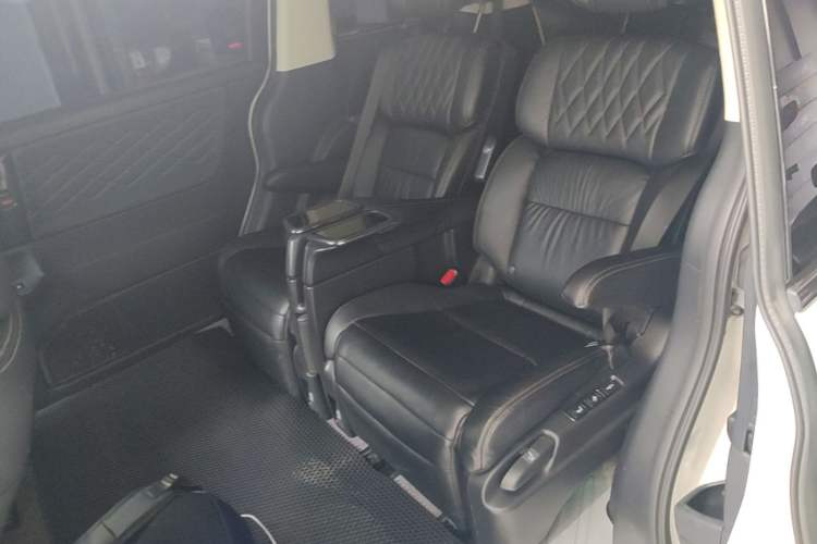 Used Honda Elysion 2019 2.0L Hybrid Supreme Edition Left Rear Seat