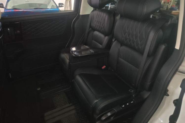 Used Honda Elysion 2019 2.0L Hybrid Comfort Edition Left Rear Seat
